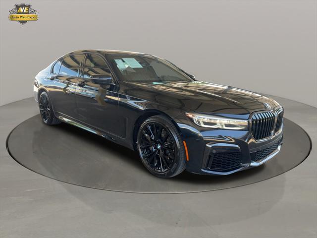 2022 BMW 740