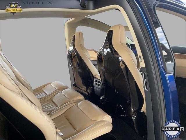 Photo of 2017 Deep Blue Metallic Tesla Model X