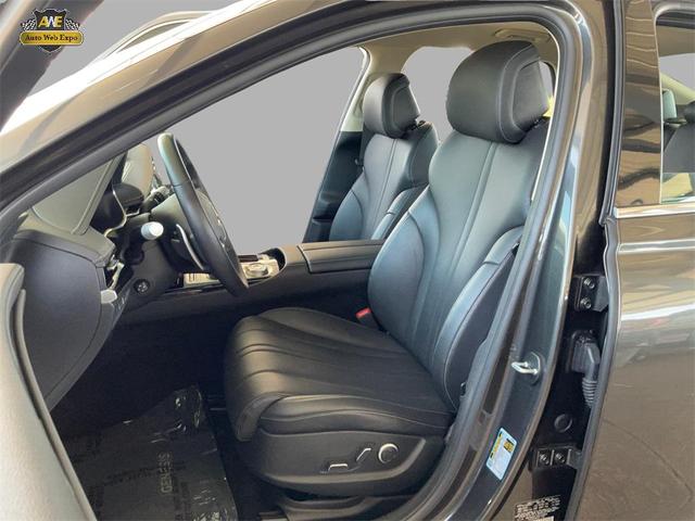 Photo of 2024 Makalu Gray Genesis G80