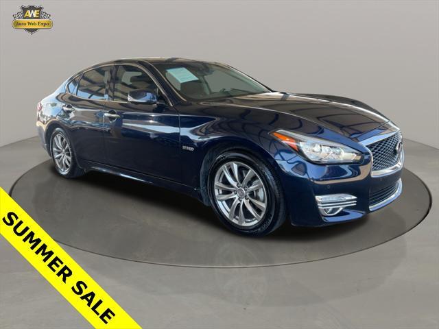 2016 Infiniti Q70H
