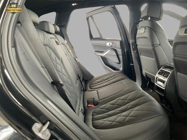 Photo of 2024 Black Sapphire Metallic BMW X5