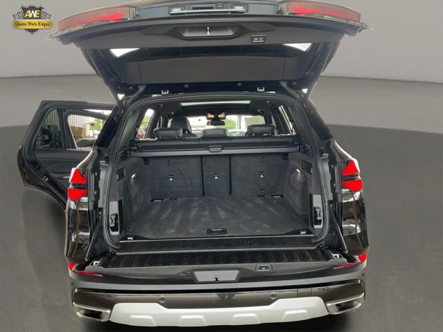 Photo of 2024 Black Sapphire Metallic BMW X5