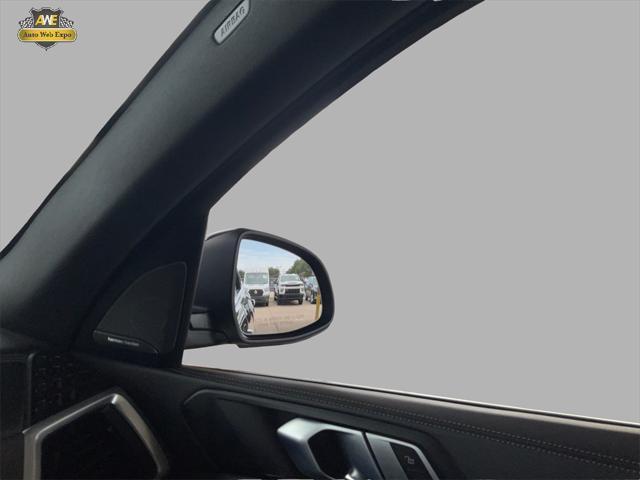 Photo of 2024 Black Sapphire Metallic BMW X5