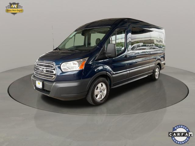 Photo of 2018 Blue Ford Transit-350