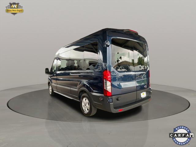 Photo of 2018 Blue Ford Transit-350