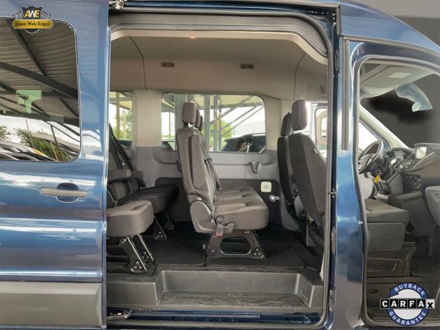 Photo of 2018 Blue Ford Transit-350
