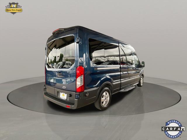 Photo of 2018 Blue Ford Transit-350