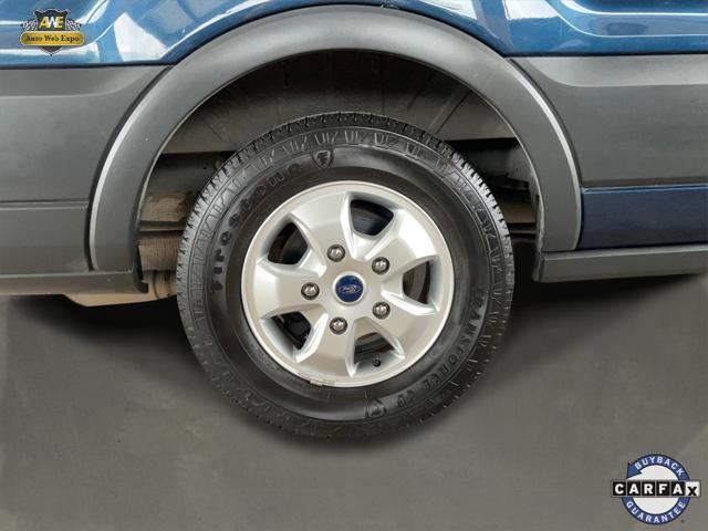 Photo of 2018 Blue Ford Transit-350