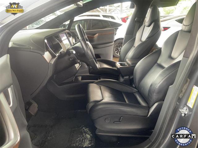 Photo of 2019 Midnight Silver Metallic Tesla Model X