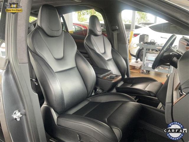 Photo of 2019 Midnight Silver Metallic Tesla Model X