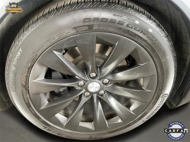 Photo of 2019 Midnight Silver Metallic Tesla Model X