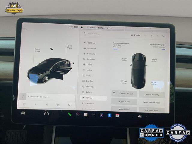 Photo of 2019 Solid Black Tesla Model 3