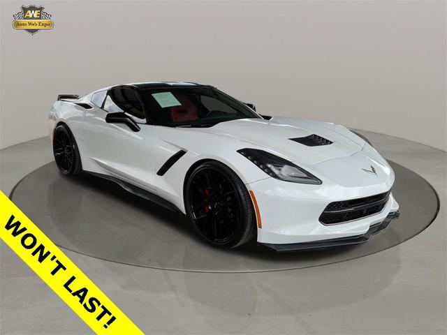 Photo of 2019 Arctic White Chevrolet Corvette