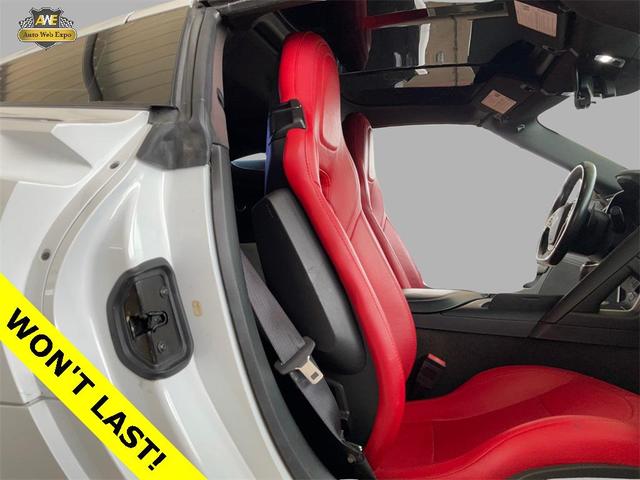 Photo of 2019 Arctic White Chevrolet Corvette
