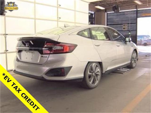 Photo of 2019 Silver Metallic Honda Clarity Plug-In Hybrid