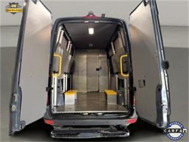 Photo of 2018 Brilliant Blue Mercedes-Benz Sprinter 2500