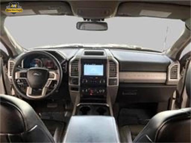 Photo of 2017 White Ford F-250