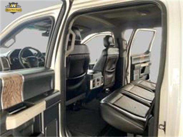 Photo of 2017 White Ford F-250