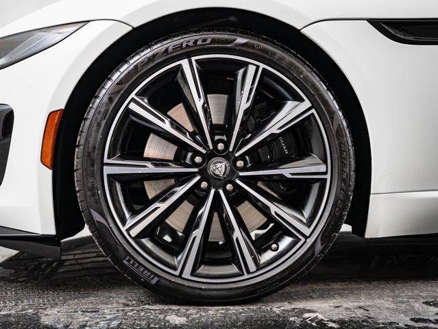 Photo of 2022 Fuji White Jaguar F-TYPE