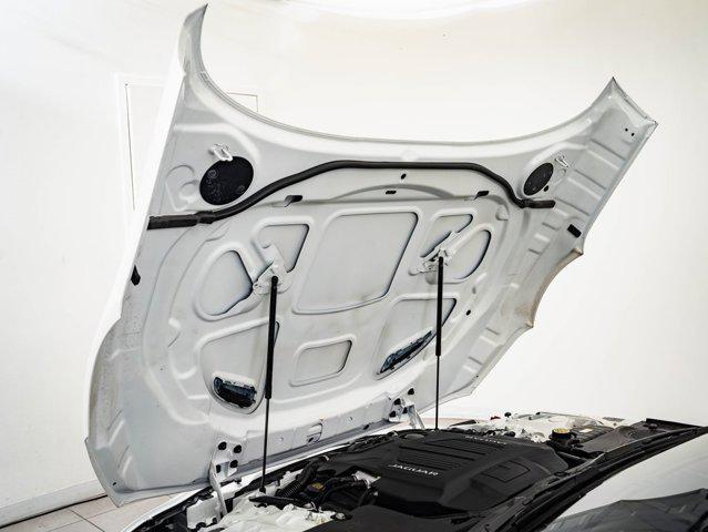 Photo of 2022 Fuji White Jaguar F-TYPE