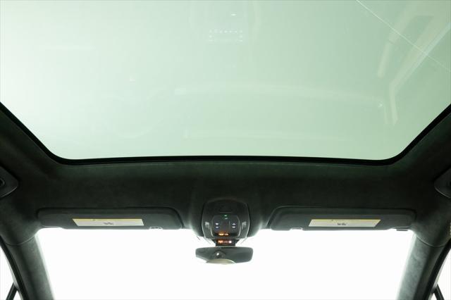 Photo of 2025 Carrara White Metallic Porsche Cayenne