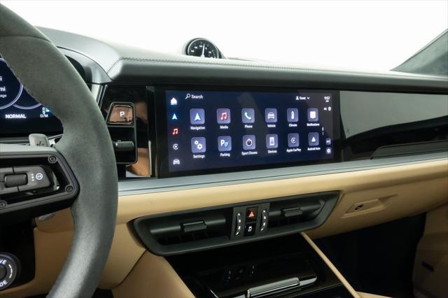 Photo of 2025 Carrara White Metallic Porsche Cayenne