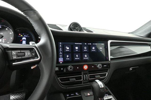 Photo of 2025 Black Porsche Macan