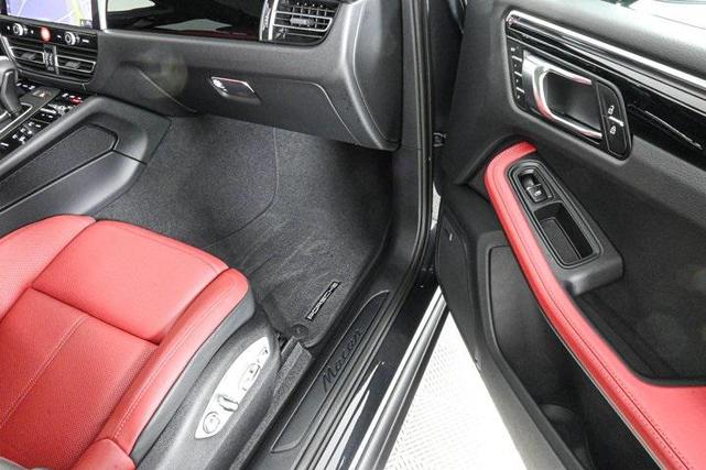 Photo of 2025 Black Porsche Macan