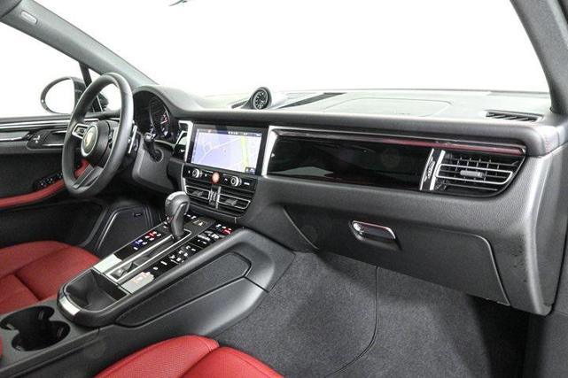 Photo of 2025 Black Porsche Macan