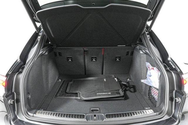Photo of 2025 Black Porsche Macan