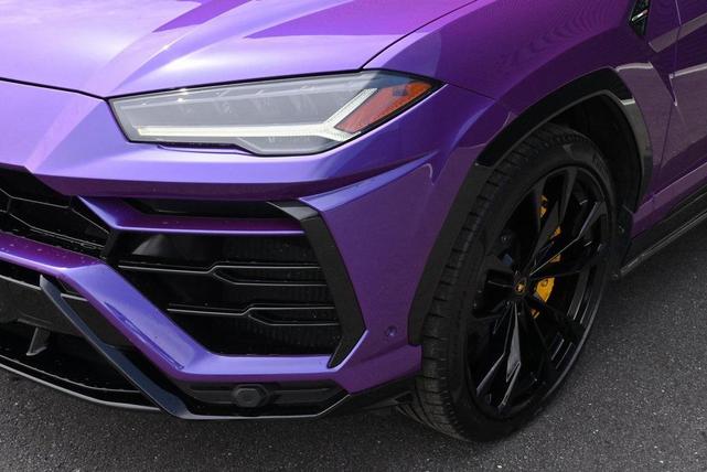 Photo of 2022 Purple Lamborghini Urus