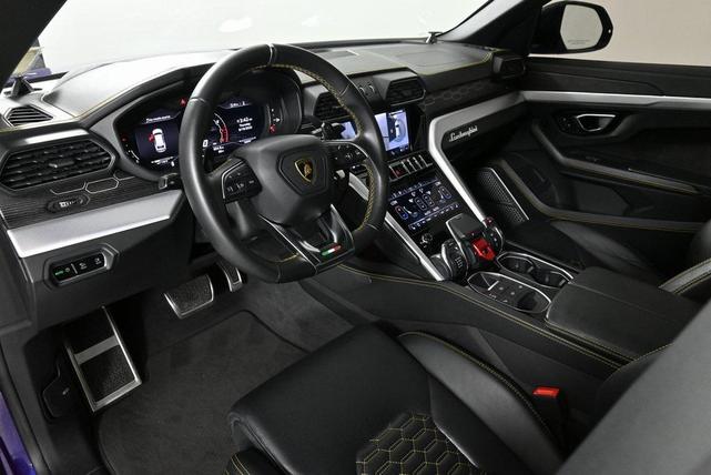 Photo of 2022 Purple Lamborghini Urus