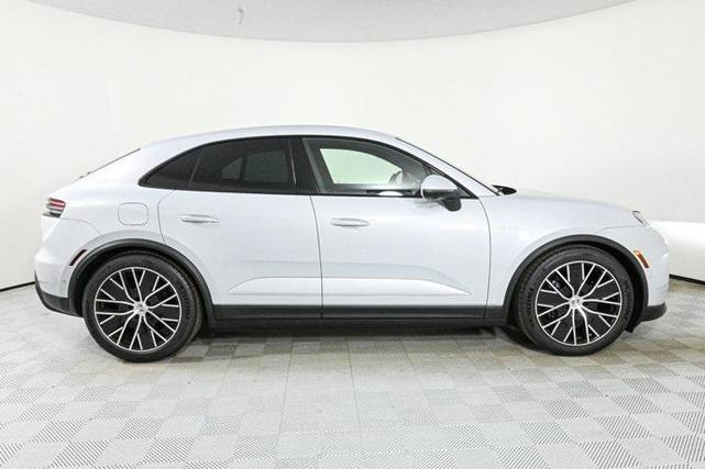 Photo of 2025 Gray Porsche Macan
