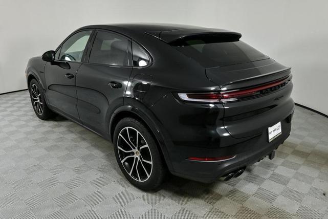 Photo of 2025 Porsche Cayenne