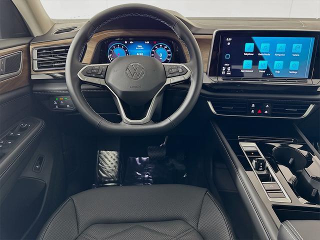 Photo of 2025 Platinum Volkswagen Atlas