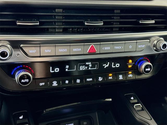 Photo of 2022 Ebony Black Kia Telluride