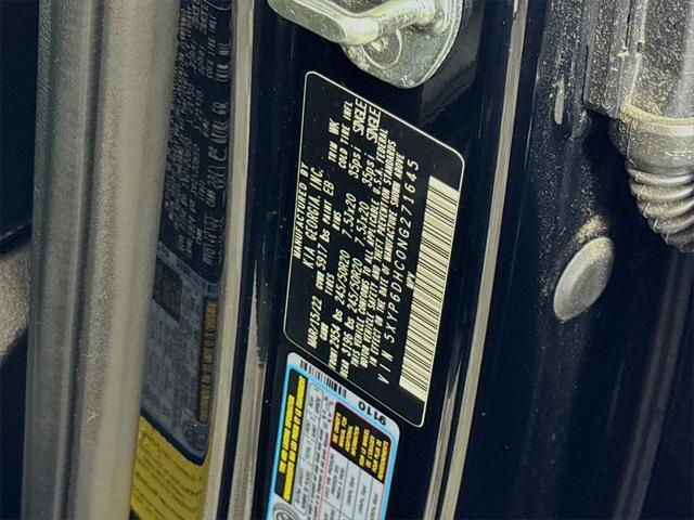Photo of 2022 Ebony Black Kia Telluride