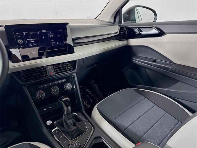 Photo of 2025 Deep Black Pearl Volkswagen Taos