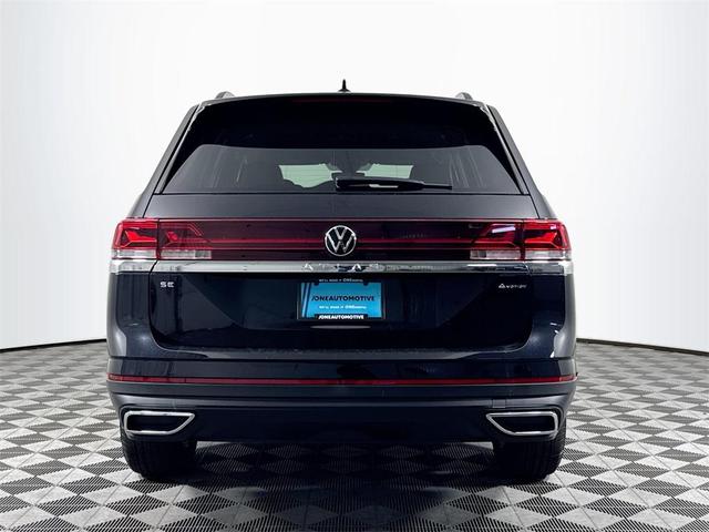 Photo of 2025 Deep Black Pearl Volkswagen Atlas