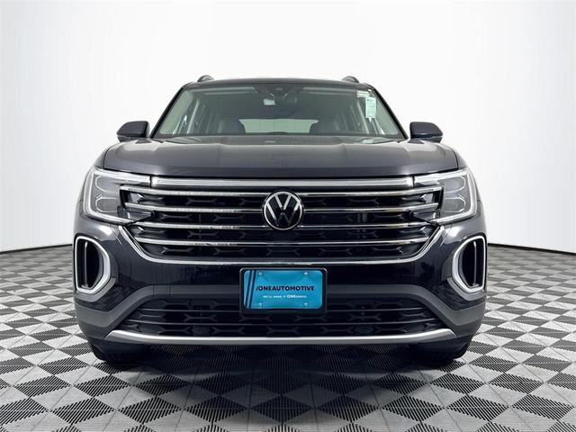 Photo of 2025 Deep Black Pearl Volkswagen Atlas