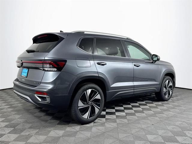 Photo of 2025 Platinum Volkswagen Taos