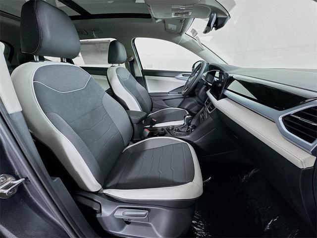 Photo of 2025 Platinum Volkswagen Taos