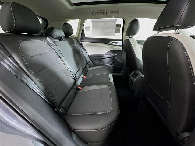 Photo of 2025 Platinum Volkswagen Taos