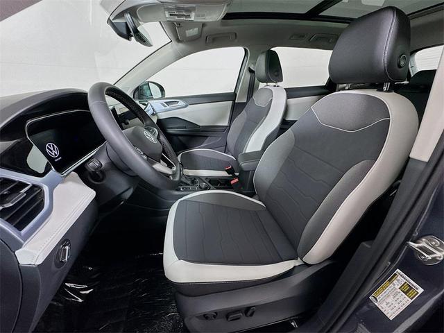Photo of 2025 Platinum Volkswagen Taos
