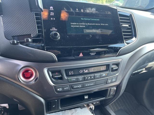 Photo of 2021 Crystal Black Pearl Honda Passport