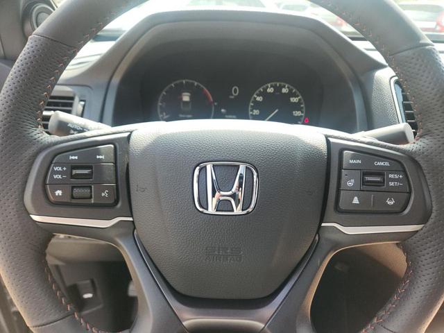 Photo of 2025 Platinum White Pearl Honda Ridgeline