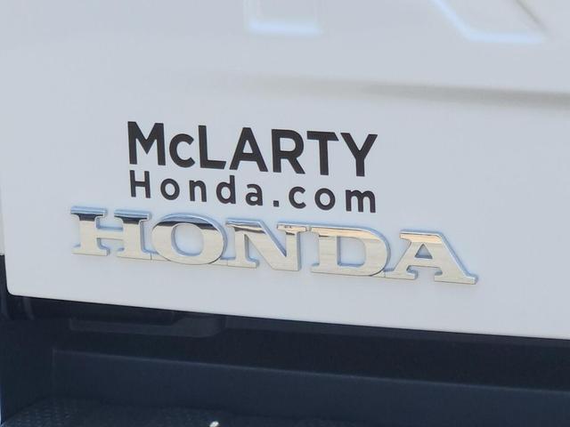 Photo of 2025 Platinum White Pearl Honda Ridgeline