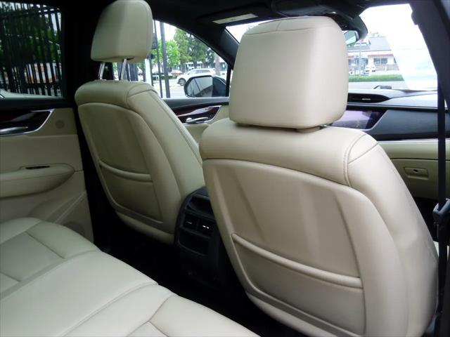 Photo of 2017 Blue Cadillac XT5