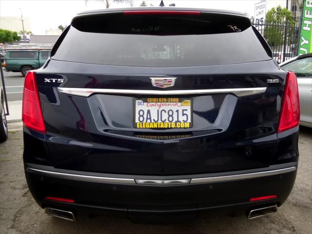 Photo of 2017 Blue Cadillac XT5
