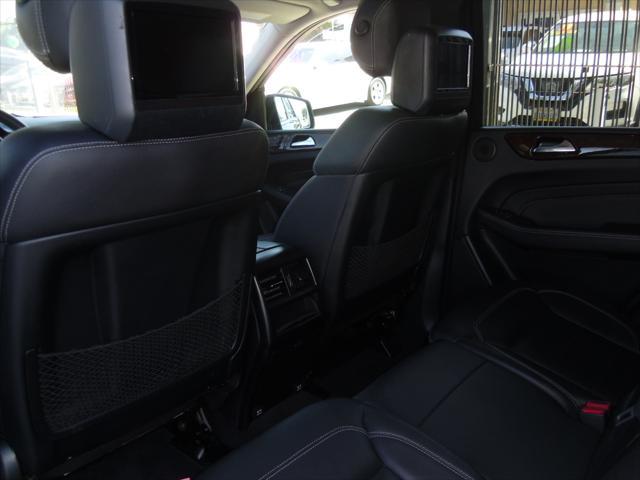 Photo of 2012 Black Mercedes-Benz M-Class